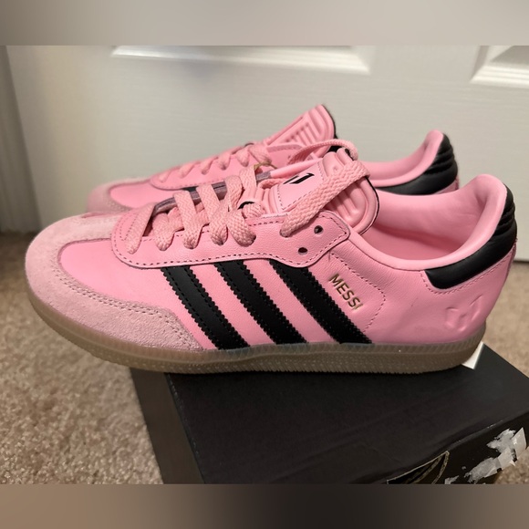 Grade School Adidas SAMBA INDOOR 'MESSI LIGHT PINK BLACK Size 3.5Y - Picture 1 of 9